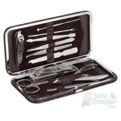 Tırnak Gaga ve Tüy Bakım Seti, pratik kullanım için tasarlanmış, pembe rengiyle dikkat çeken bir bakım ürünü.